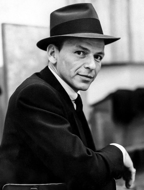 3.september: odchod prezidenta, rasové vylúčenie, hlas generácie Frank Sinatra